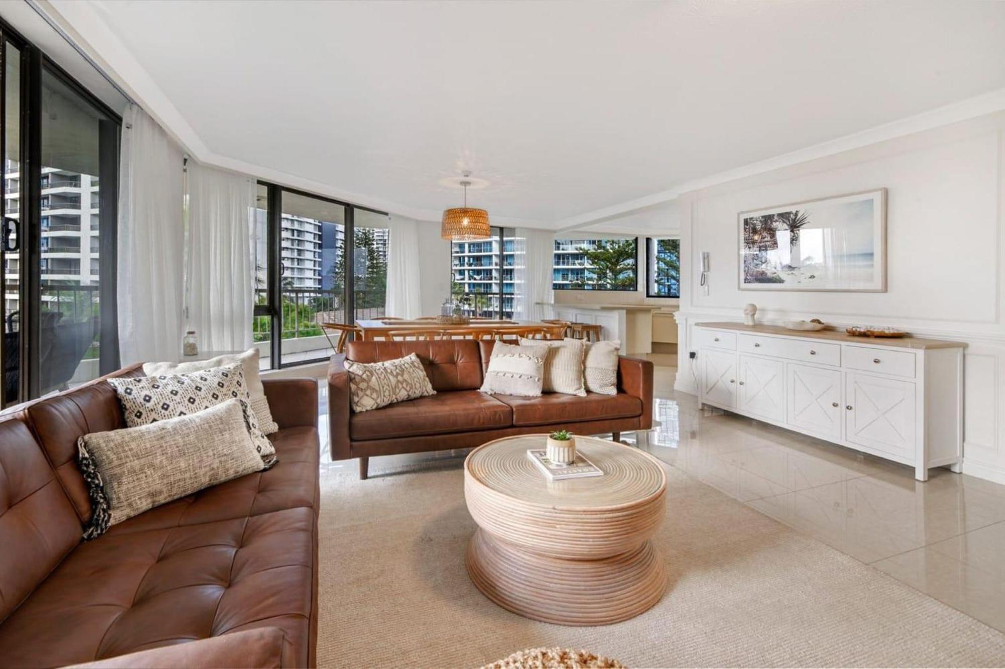 Apartment Beautiful 3-bedroom Haven In Surfers Paradise *